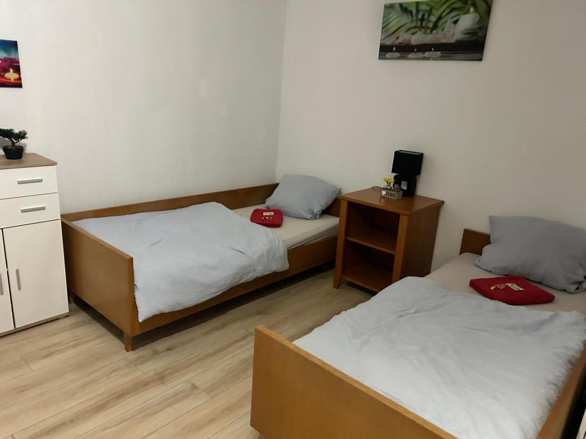 2-5 Bettzimmer Creglingen Luaran gambar